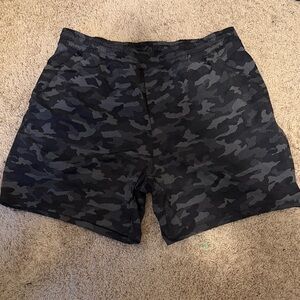 Lululemon Pace Breaker 7” Black Camo Shorts